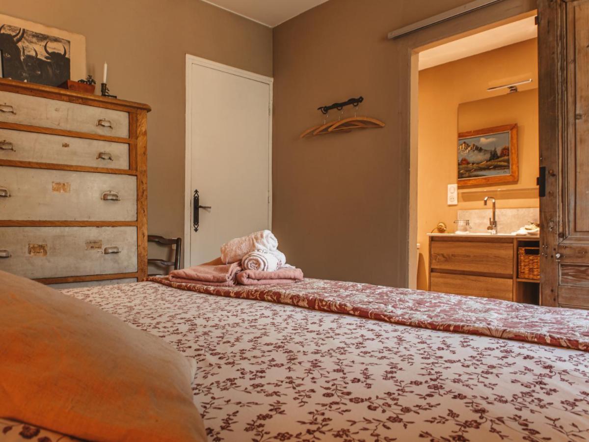 La Petite Auberge De Virginie Bédouès Exteriör bild