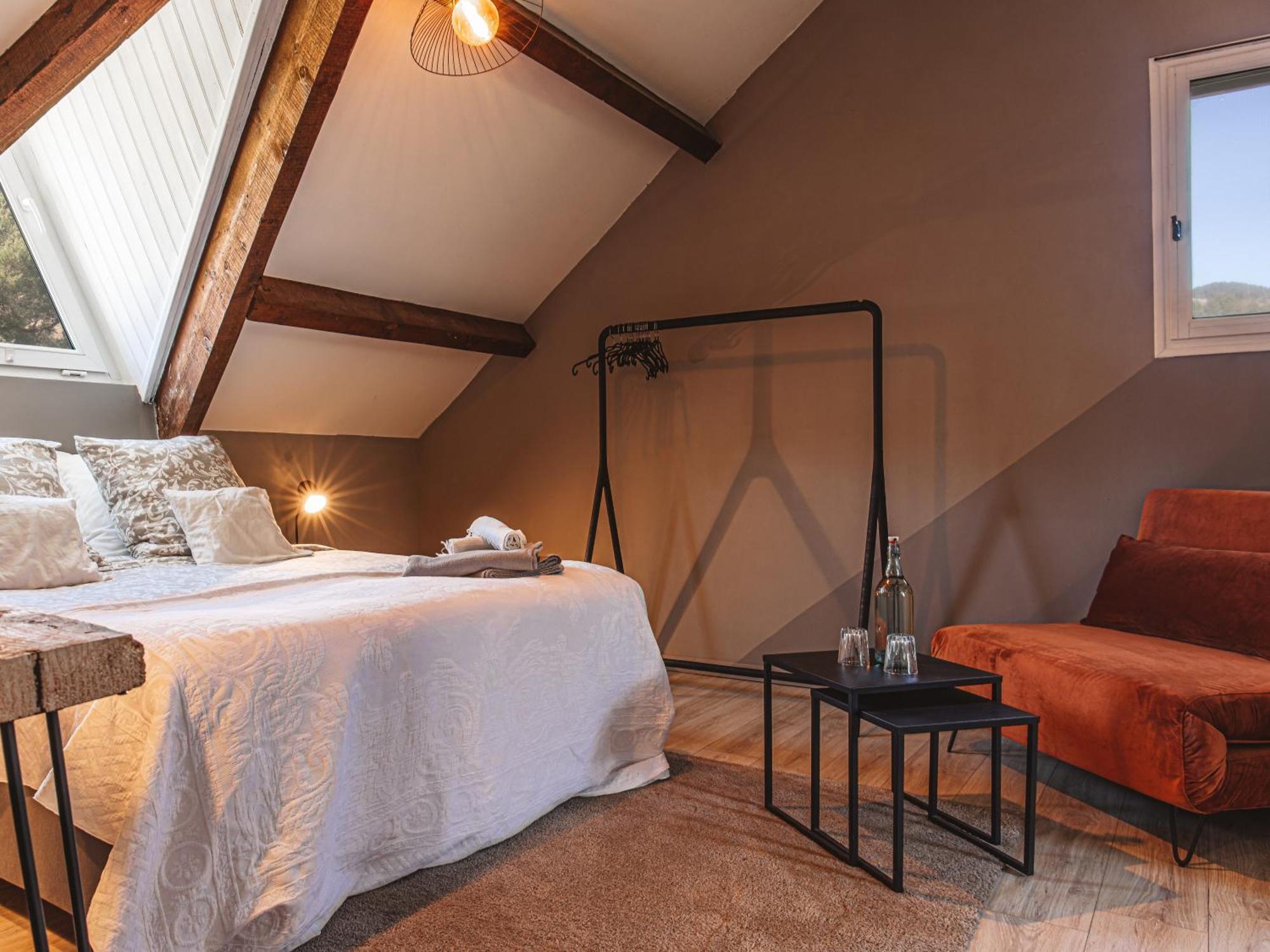 La Petite Auberge De Virginie Bédouès Exteriör bild